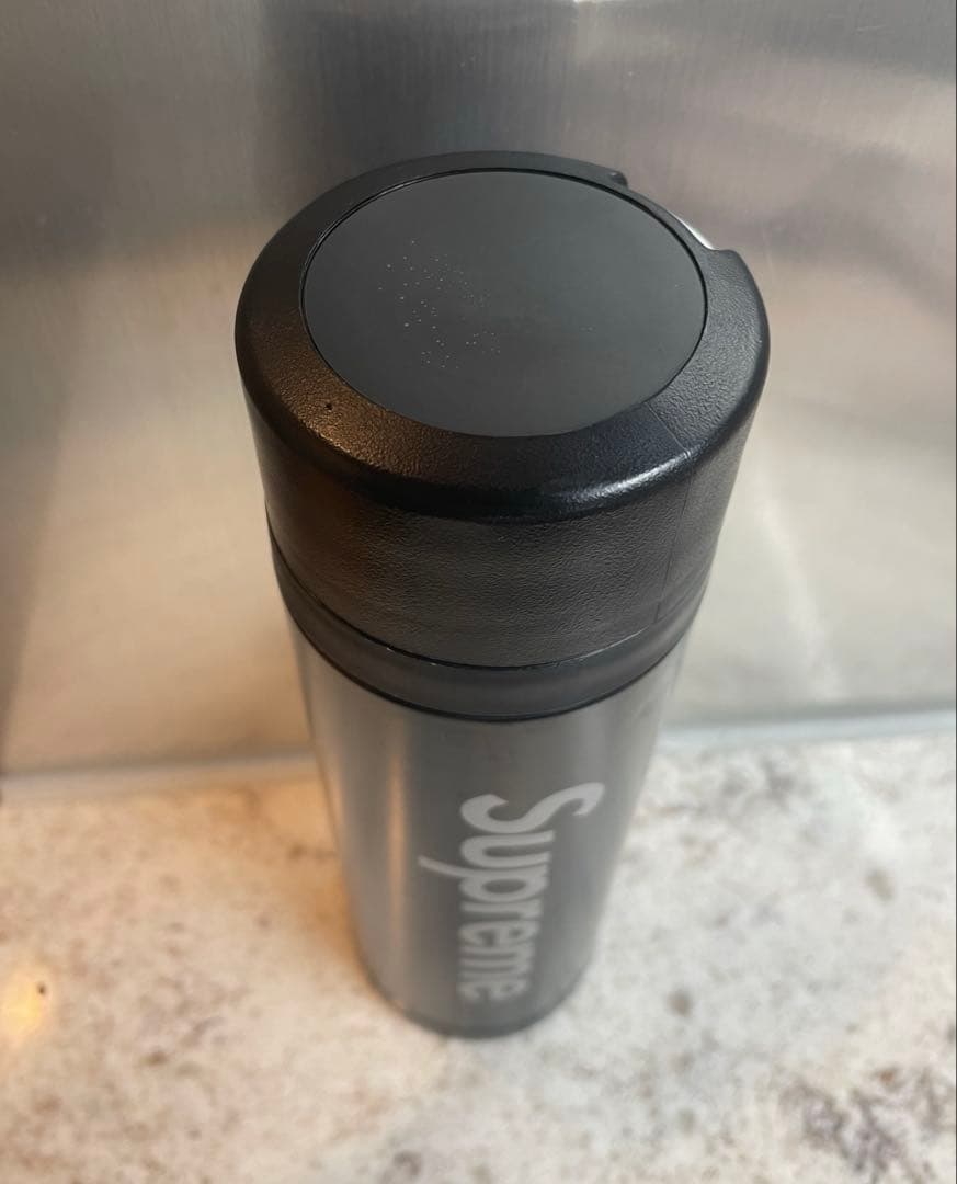 supreme シュプリーム zojirushi ステンレスボトル 象印 黒