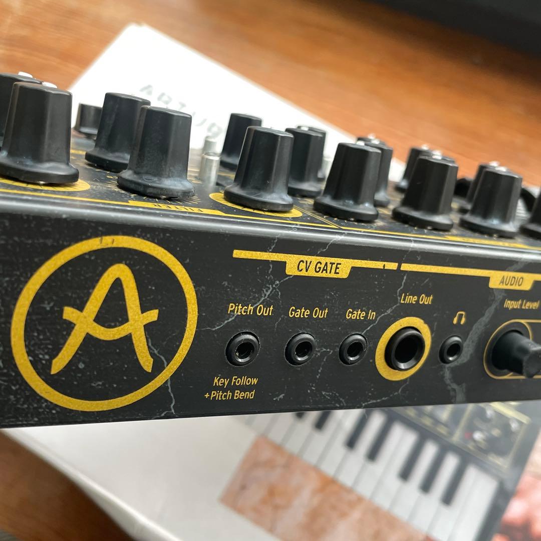 限定モデルArturia MicroBrute Creation Edition