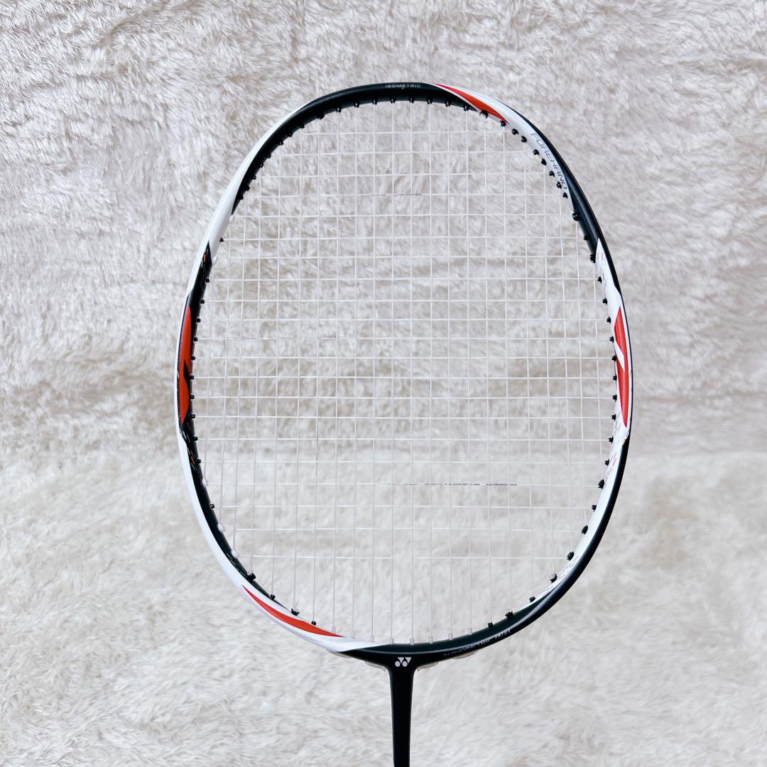 YONEX デュオラ Zストライク 3UG5 バドミントンラケット　2本セット