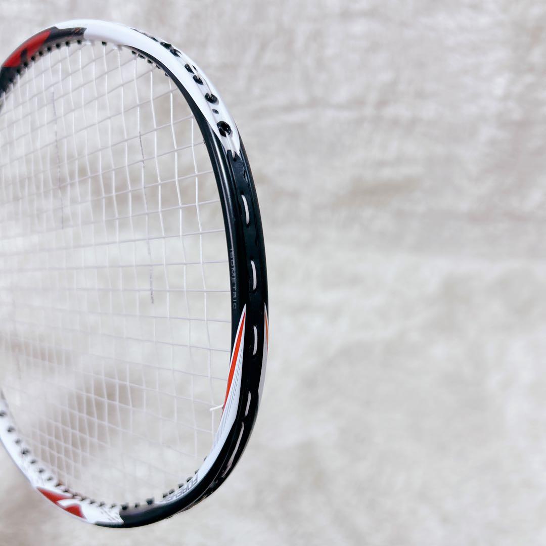 YONEX デュオラ Zストライク 3UG5 バドミントンラケット　2本セット