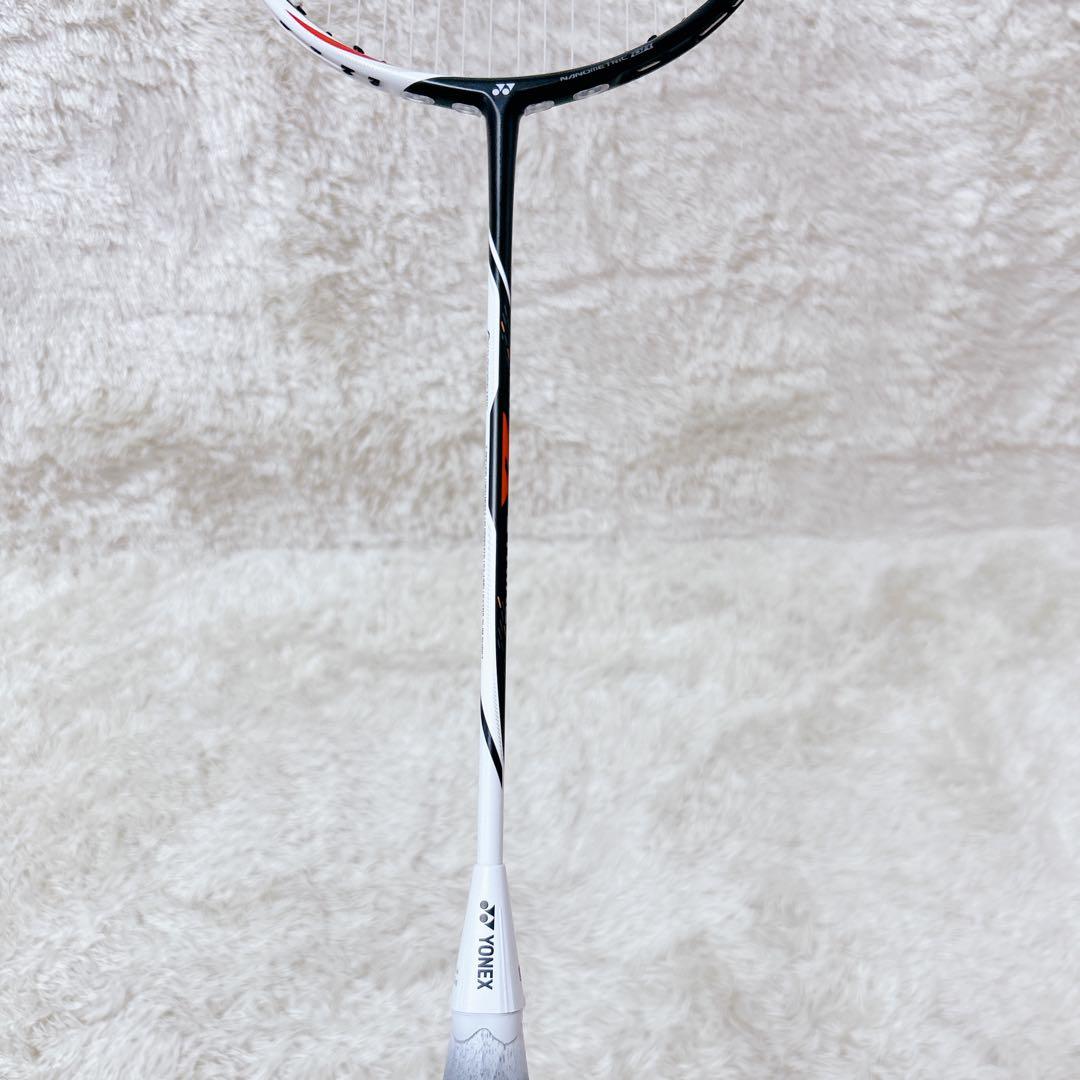 YONEX デュオラ Zストライク 3UG5 バドミントンラケット　2本セット