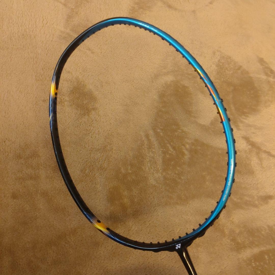 ASTROX 77 バドミントンラケット ヒビあり