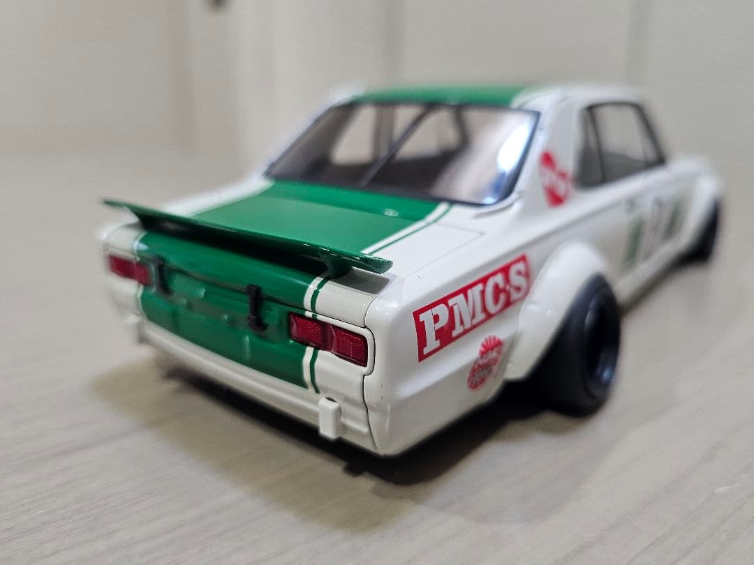 AUTOart NISSAN SKYLINE GT−R RACING NO.8