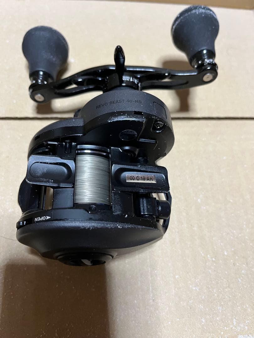 Abu Garcla REVO BEASTレボ　ビースト40-HS ライン付き