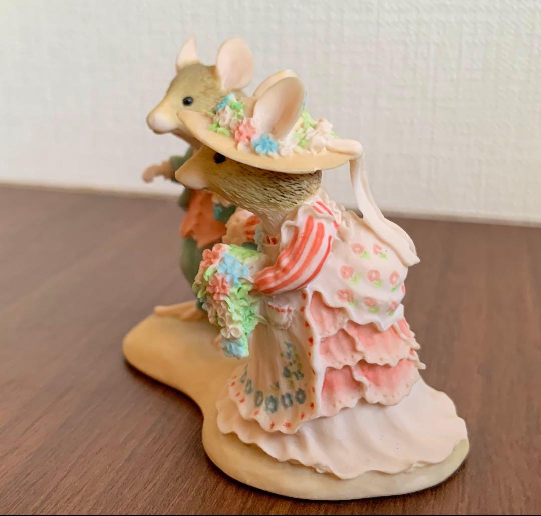 ダスティとポピー 新郎新婦 ウェディング ブランブリーヘッジ ボーダー 置物