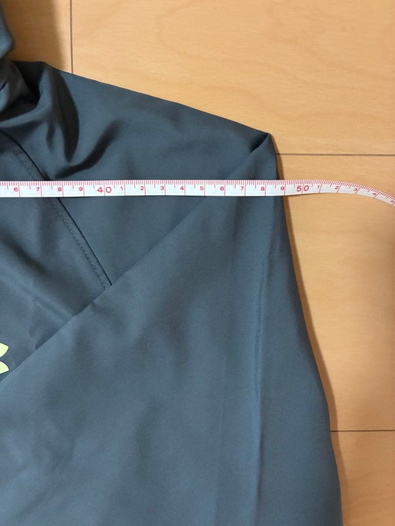 Under Armour ジャージ上下セット グレー　レディースMサイズ