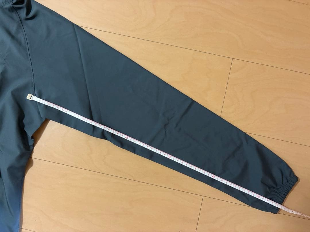Under Armour ジャージ上下セット グレー　レディースMサイズ