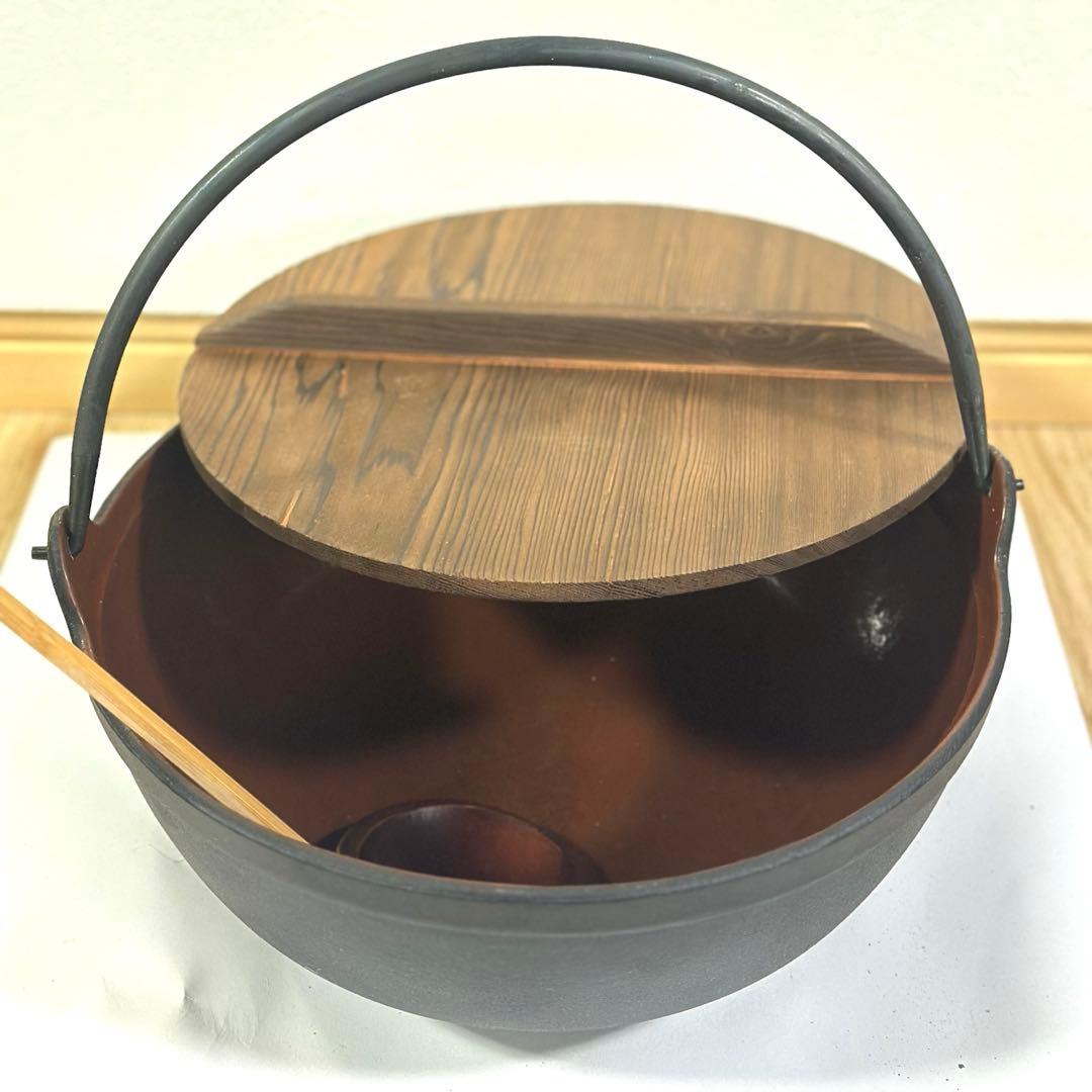 日本製　桑名鋳物　鉄鍋　特大　直径30cm 内側ホーロー仕上げ　やまが鍋　中部