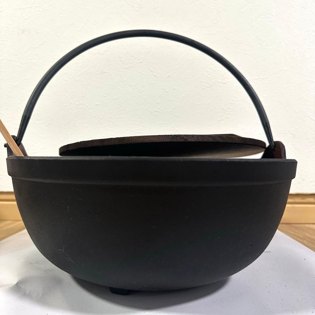 日本製　桑名鋳物　鉄鍋　特大　直径30cm 内側ホーロー仕上げ　やまが鍋　中部