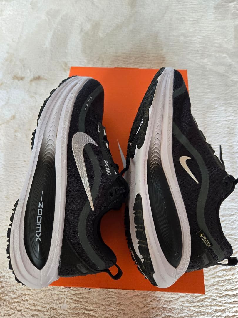 W Nike VOMERO 18 GTX ブラック 24cm