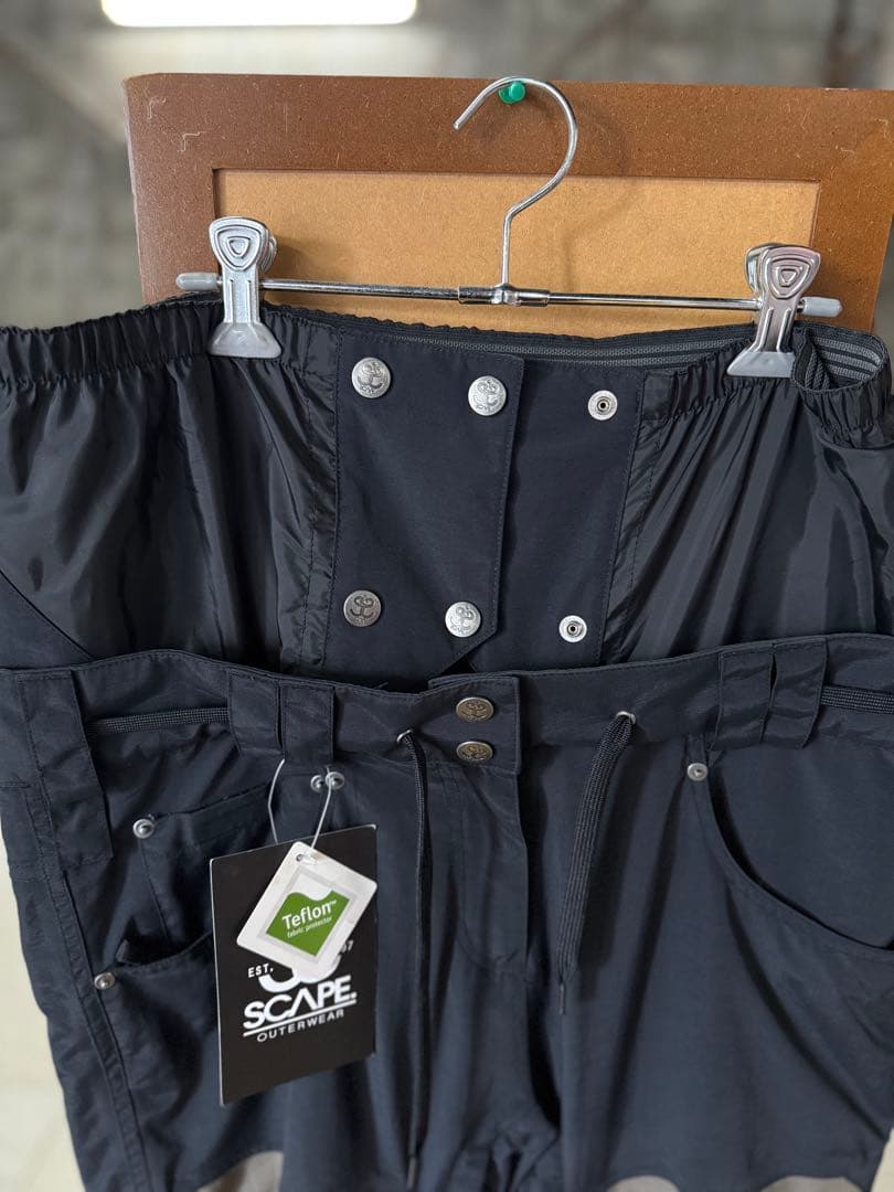 【新品】SCAPE CELES PNT レディースウェア　パンツ　スノーボード