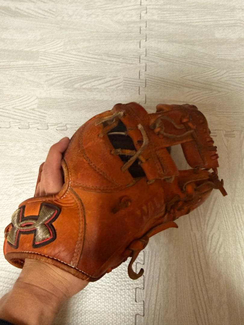 アンダーアーマー 内野手用 軟式グローブ