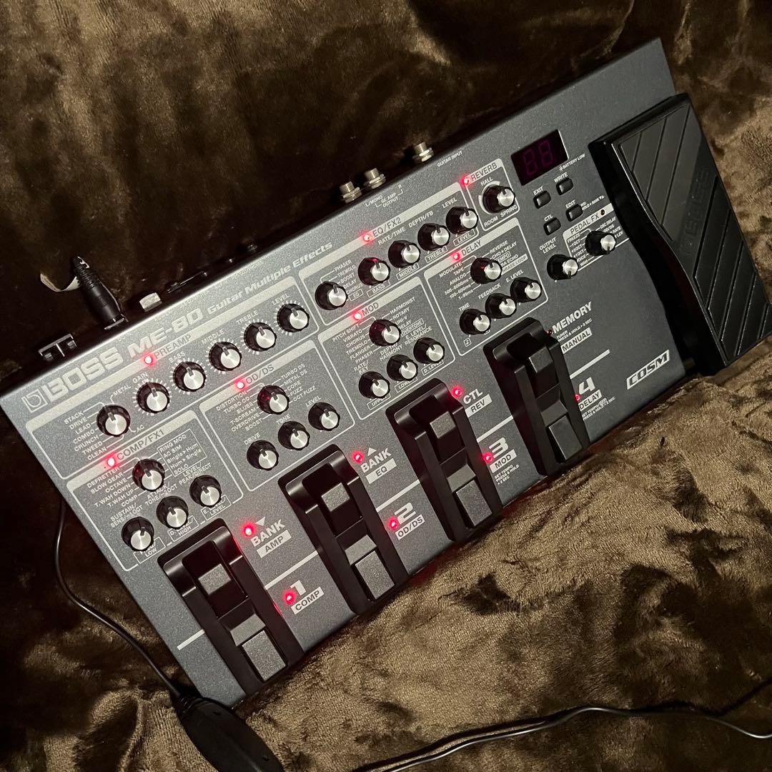 美品 BOSS ME-80 ギター用マルチエフェクター 動作良好 アダプター付き