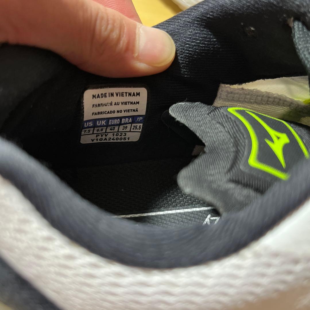Mizuno Wave Lightning Z4 バレーボールシューズ