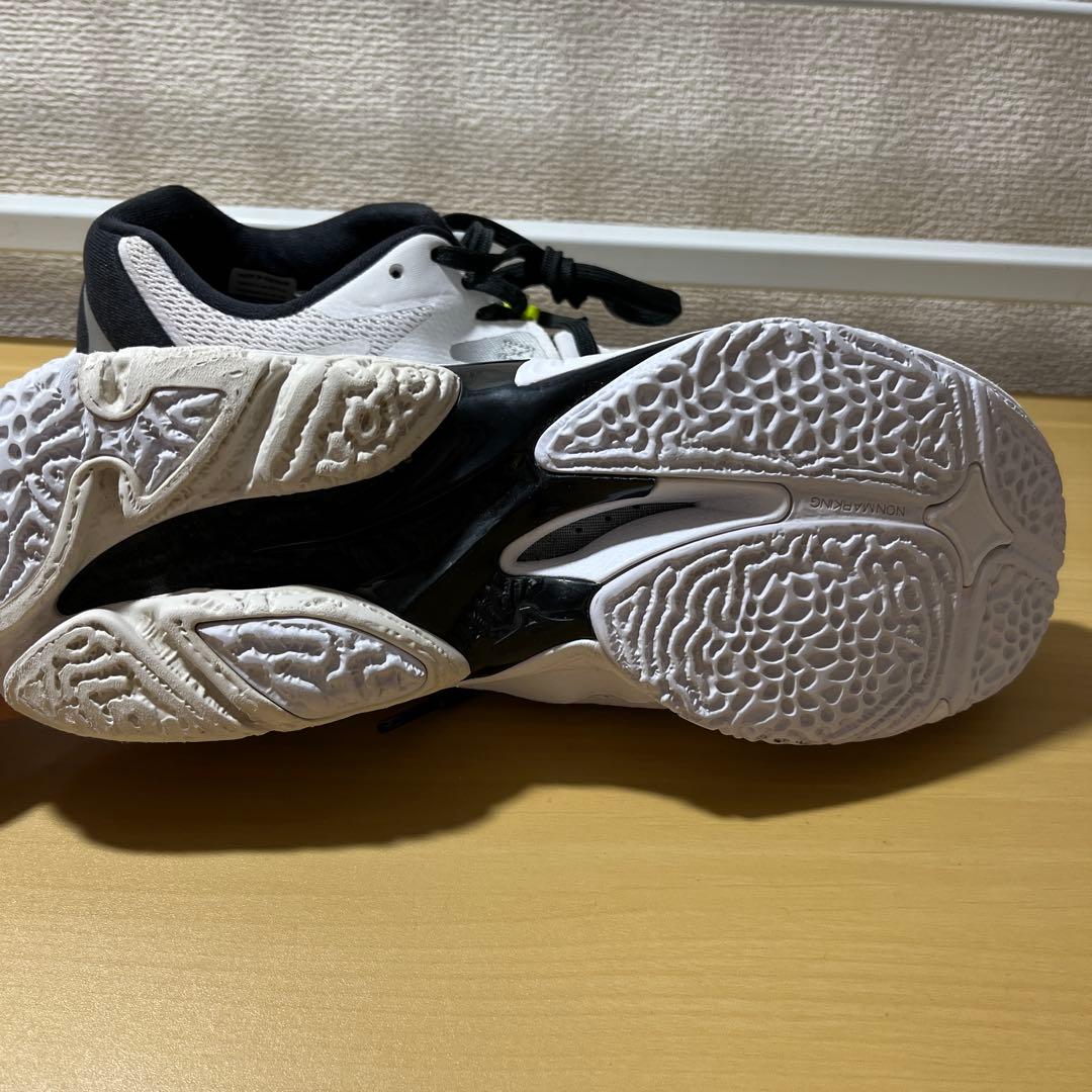 Mizuno Wave Lightning Z4 バレーボールシューズ