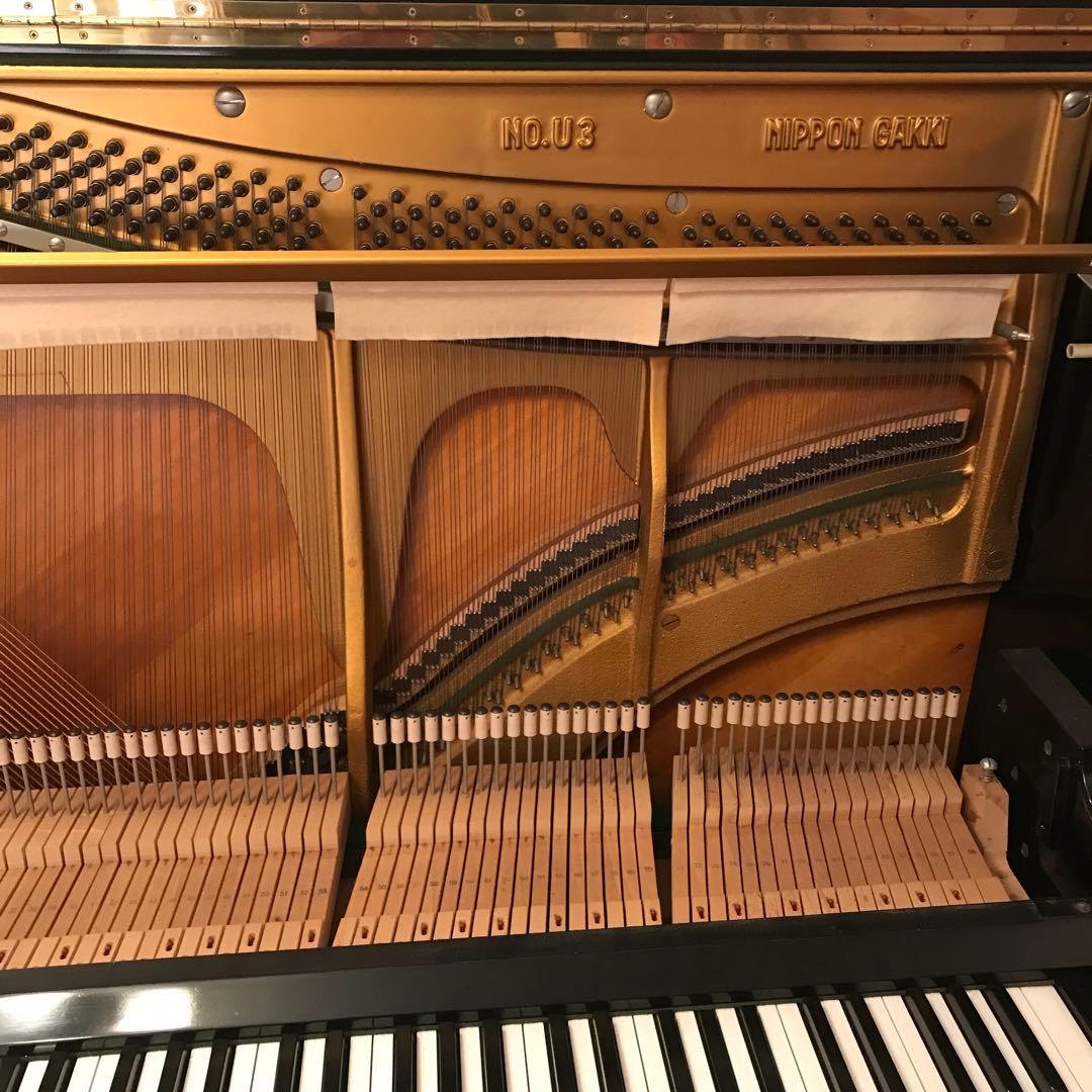 必要な方のところにお届けしたいYAMAHA アップライトピアノ 光沢仕上げ中古品