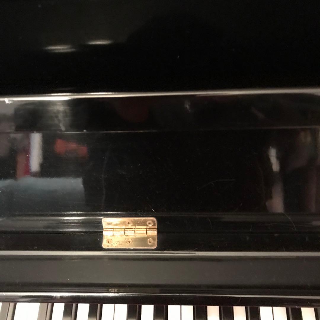 必要な方のところにお届けしたいYAMAHA アップライトピアノ 光沢仕上げ中古品