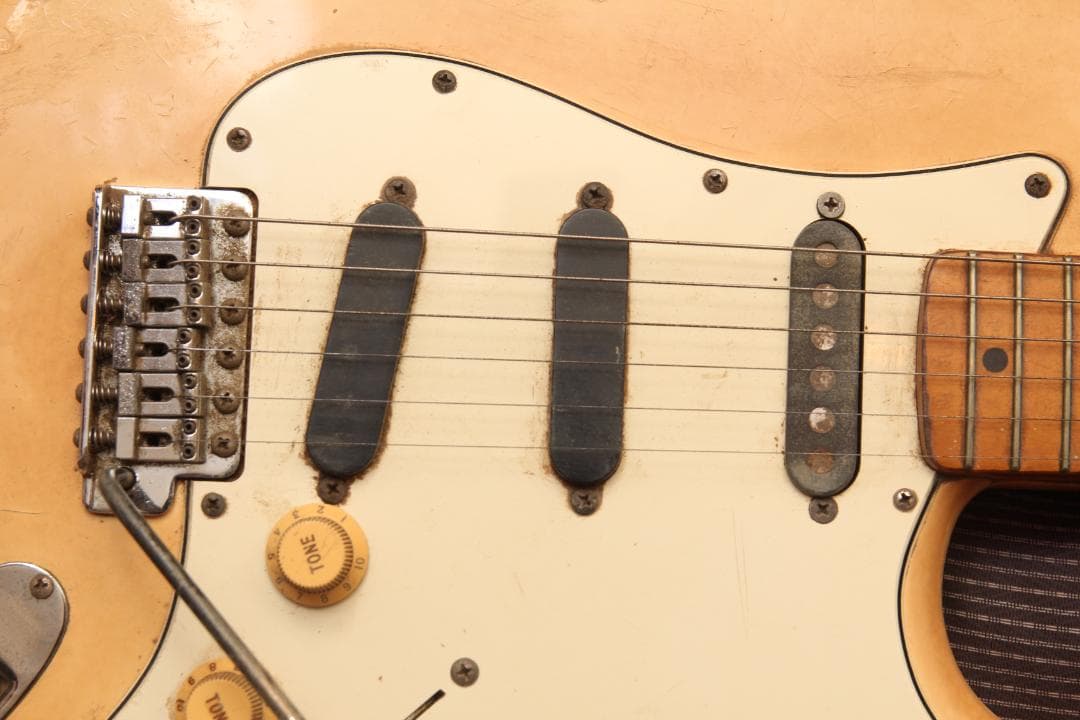 ギター Fender Japan Stratocaster