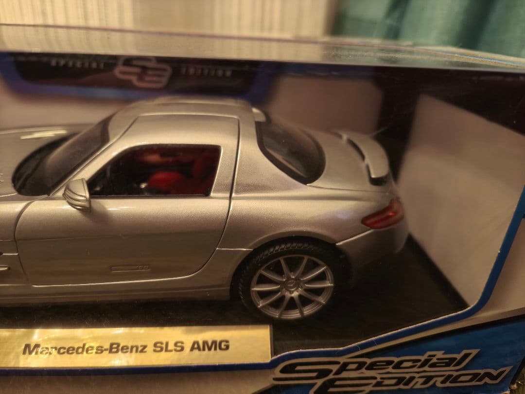 1/18 Maisto メルセデスベンツ SLS AMG シルバー