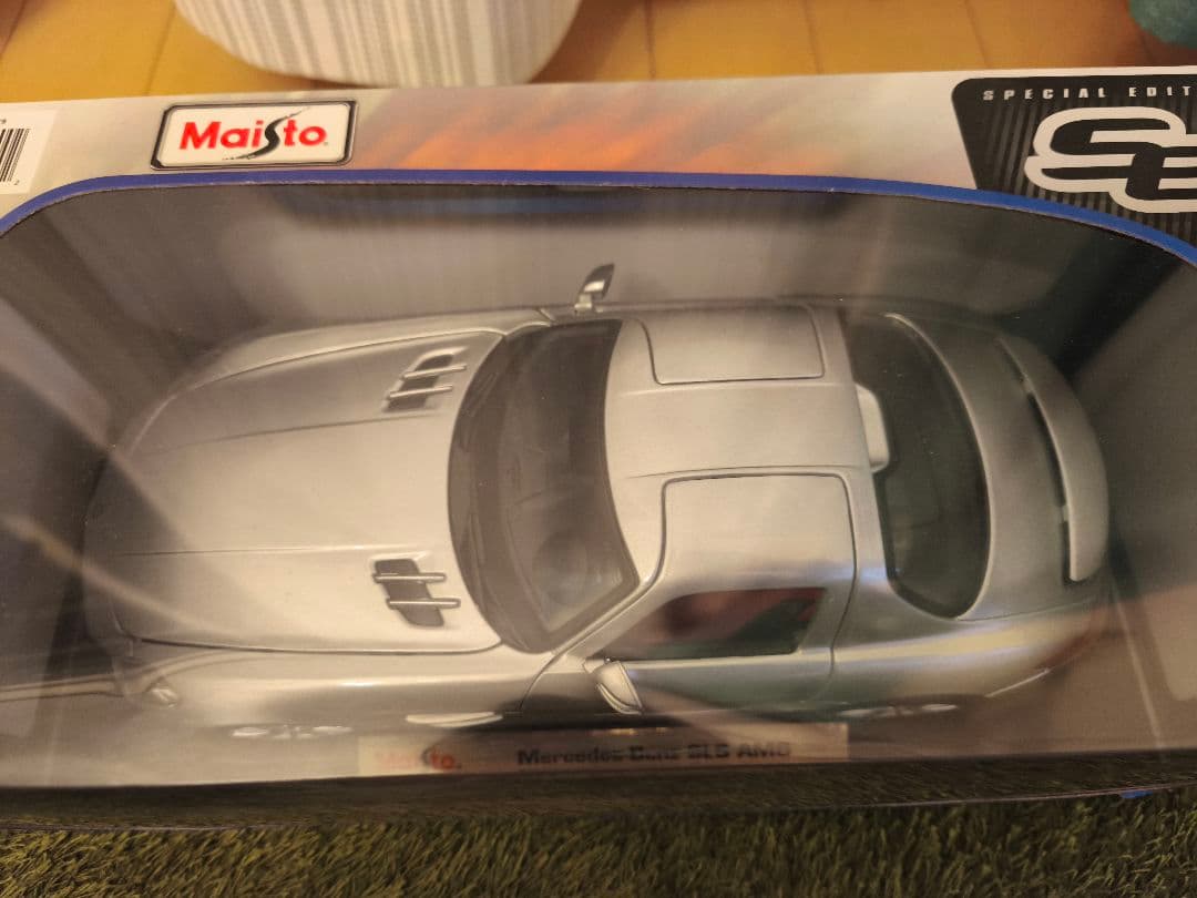 1/18 Maisto メルセデスベンツ SLS AMG シルバー