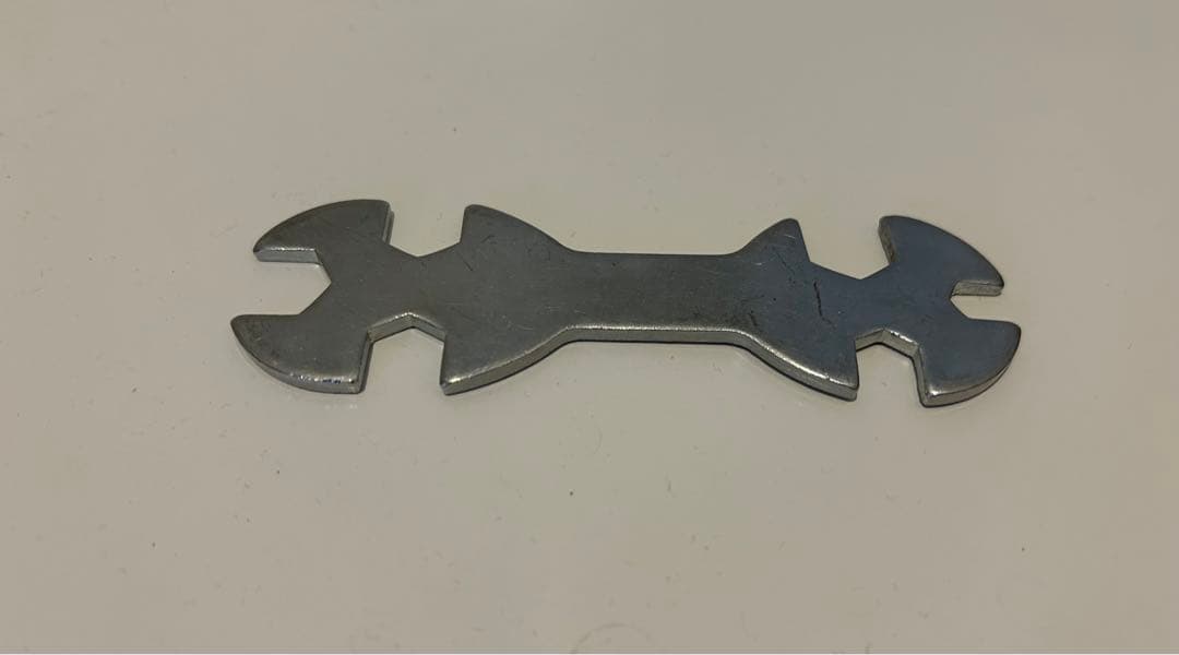 【ほぼ新品、一品限り】へんしんバイク　専用スパナ・スタンド付き、送料込み