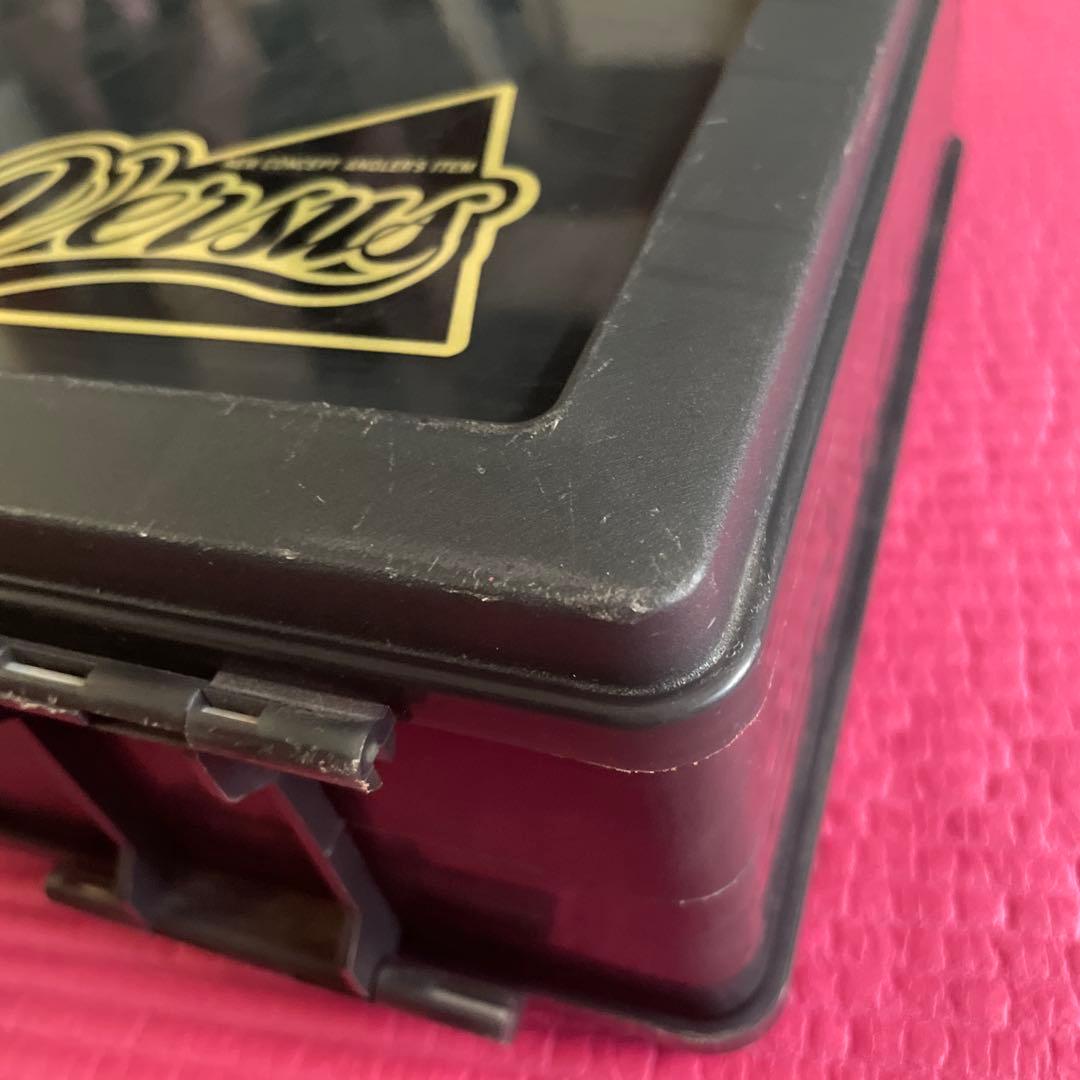【中古】【全部で約35個】釣り用ルアー透明ケース入