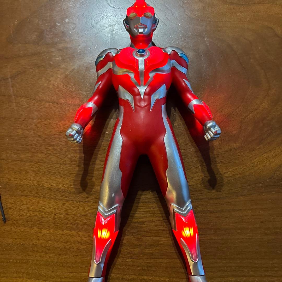 ウルトラマンフィギュア64体＋おまけ2個　ソフビ人形