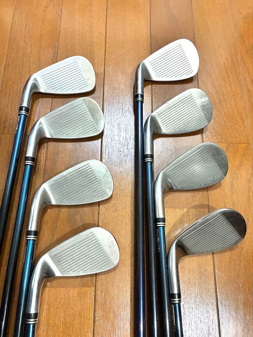 大人気！名器！ゼクシオゴルフクラブ 11本セット　キャディバッグ付　MP900