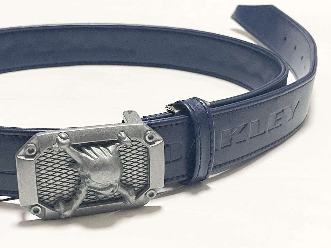 【新品未使用】OAKLEY ベルト スカル エンボス ゴルフ カットフリーサイズ