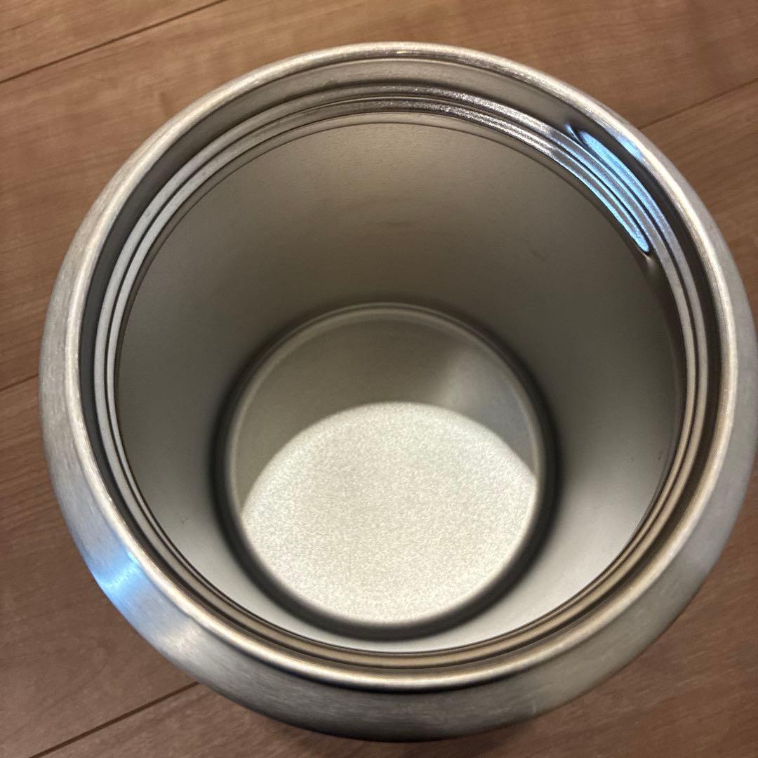 YETI ステンレス製密閉容器 ハンドル付き　ハーフジャグ