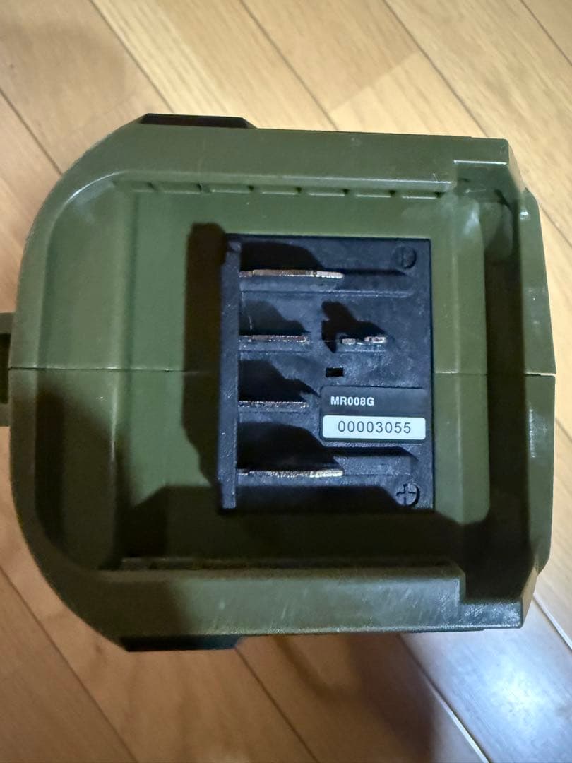 マキタ　40V ランタン付ラジオ MR008GZO 災害用　キャンプ