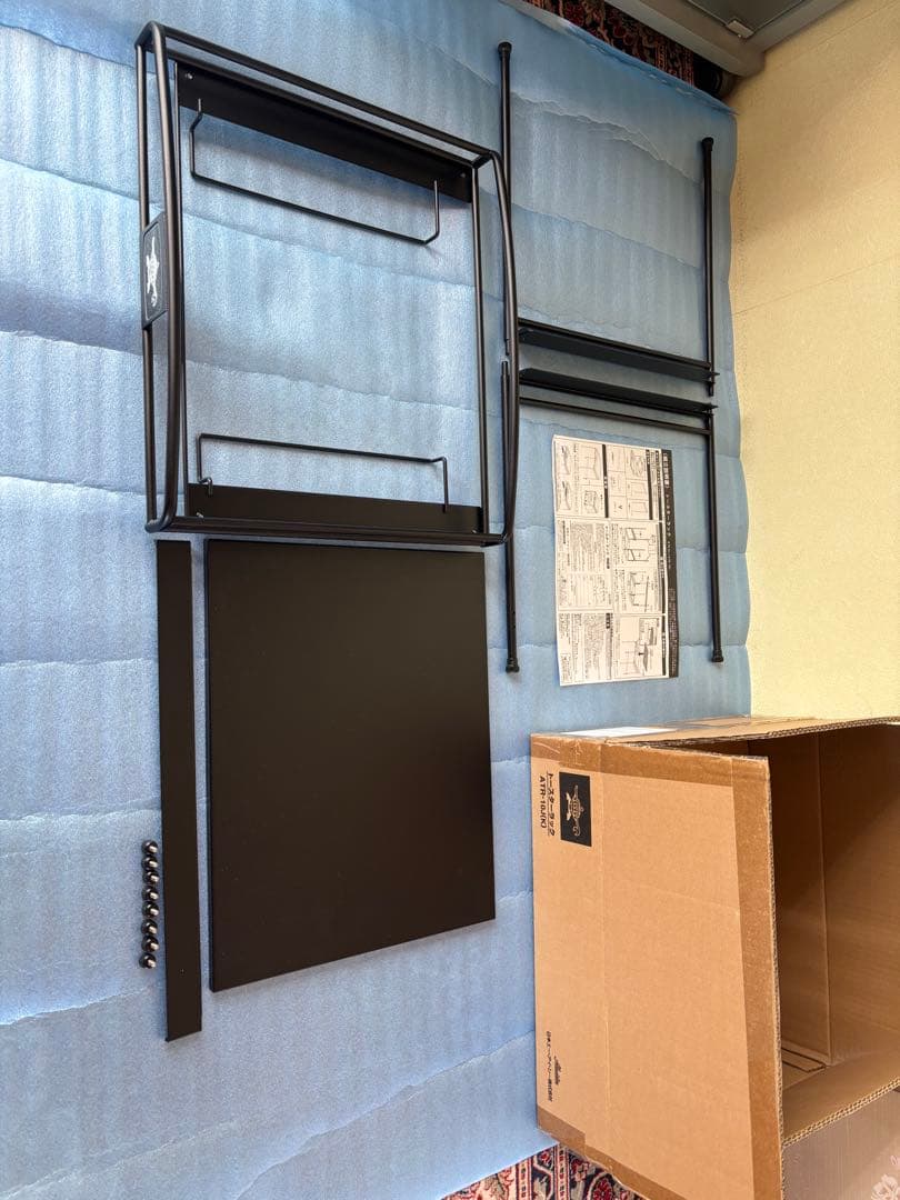 アラジンオリジナルトースターラック ATR-10J-Kブラックです。