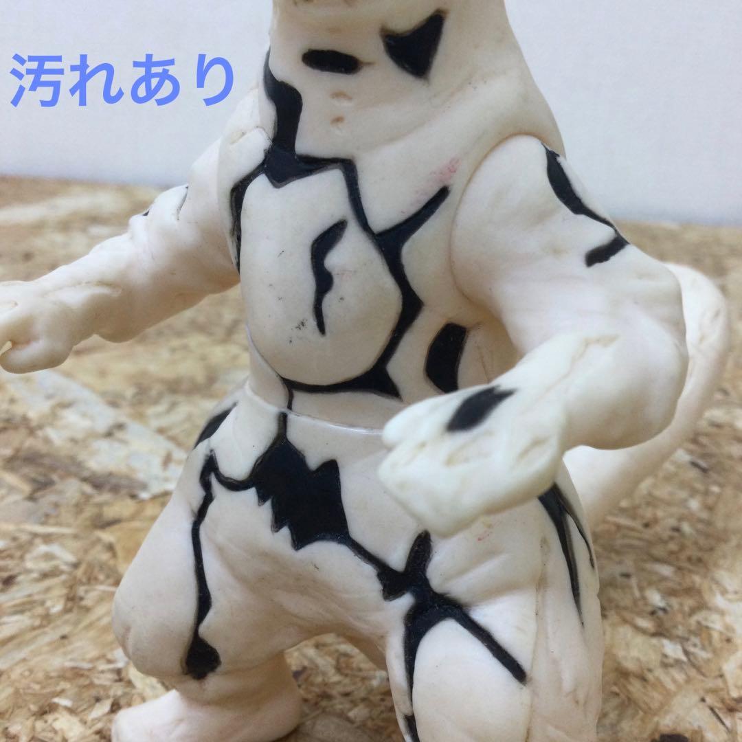 BANDAI ウルトラ怪獣　ソフビ人形　4体まとめセット　高さ12〜13cm