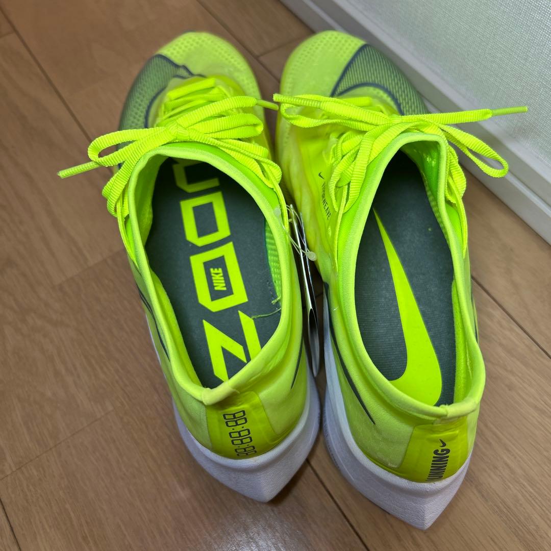 【未使用品】NIKEナイキ「ズームフライ3」　サイズ27.5cm