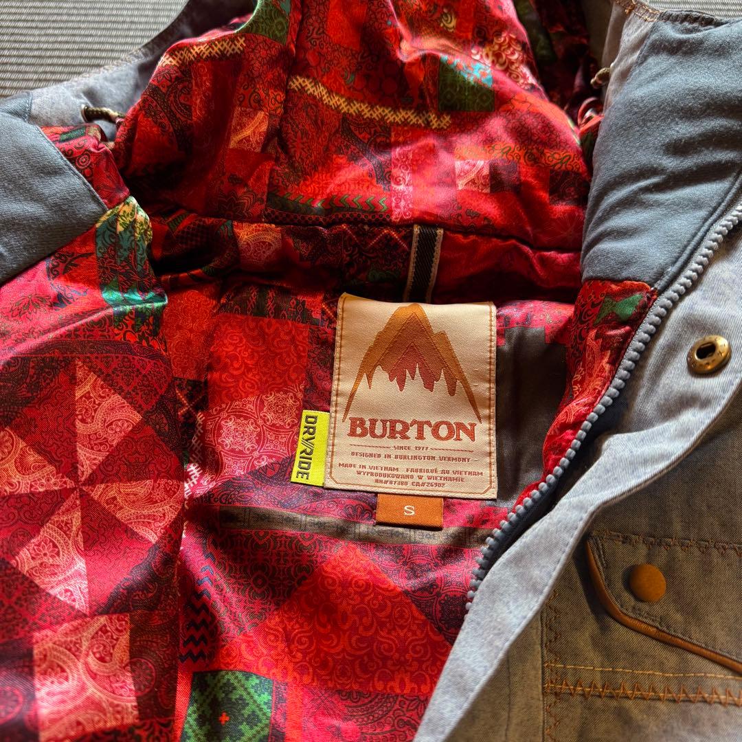 【送料込12,000円】BURTON スノーボードジャケット Sサイズ 水色