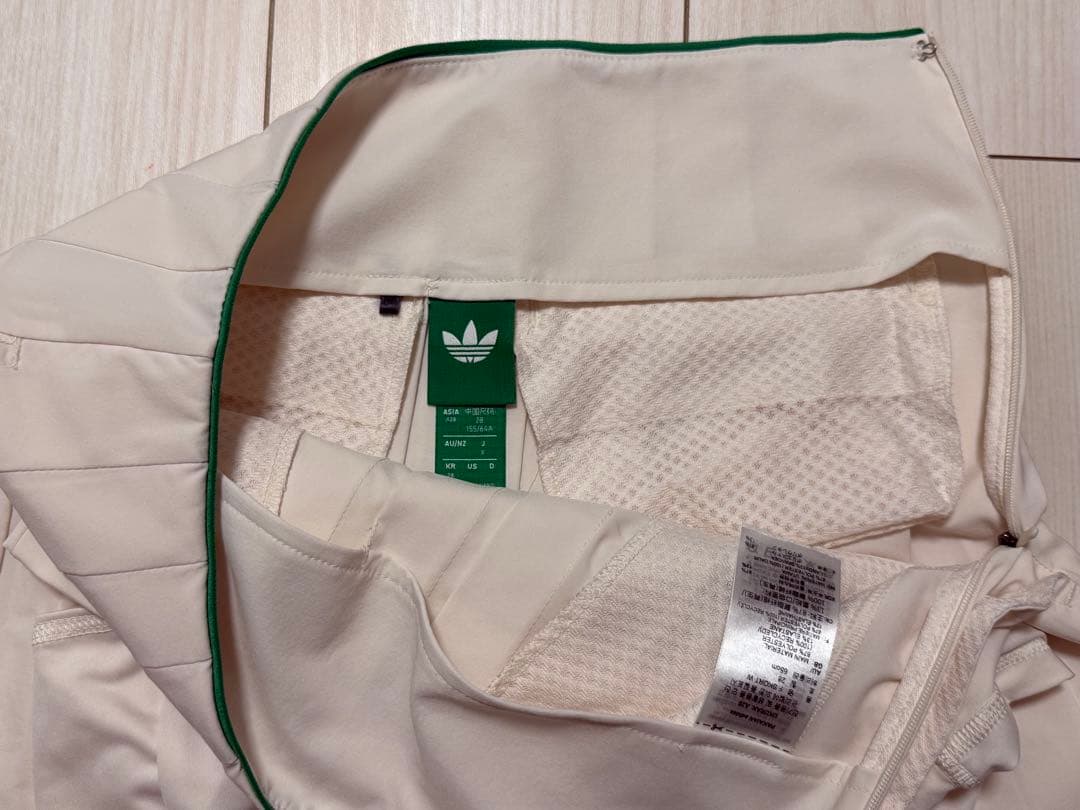 adidas ゴルフスカート
