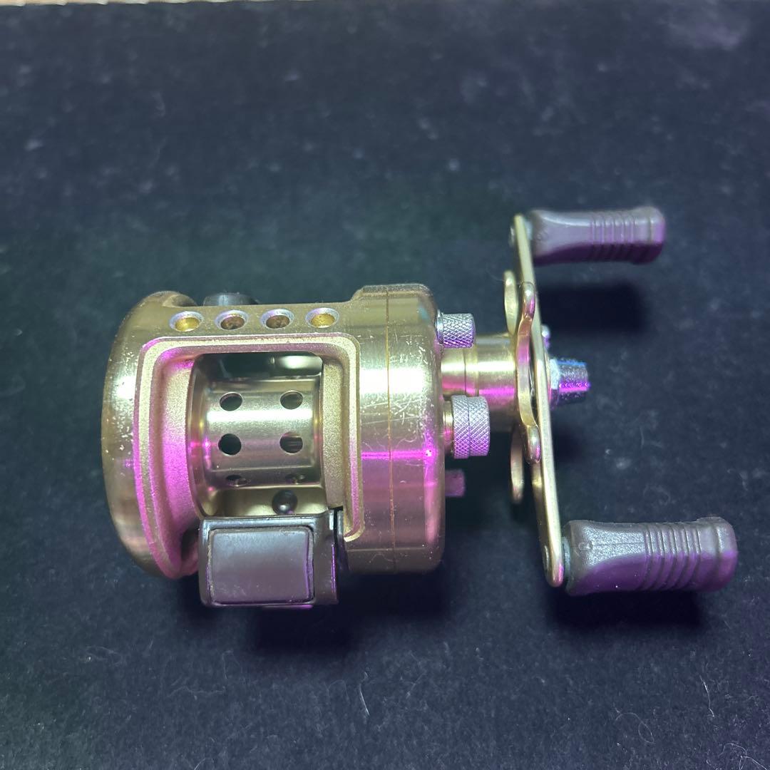 SHIMANO CALCUTTA 50XT ベイトリール ゴールド