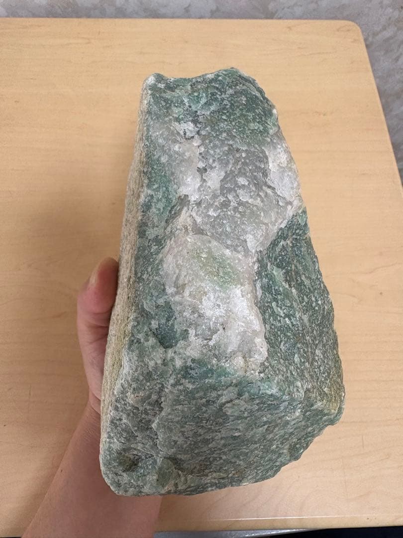 インド産　大型天然アベンチュリン原石約4679g インド翡翠　置き物　制作素材