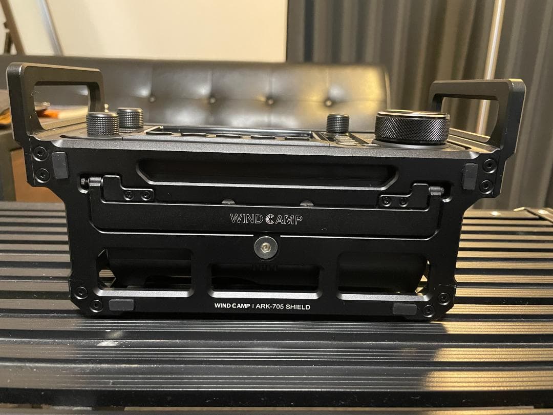 【美品】ICOM IC-705 + WINDCAMPケージ
