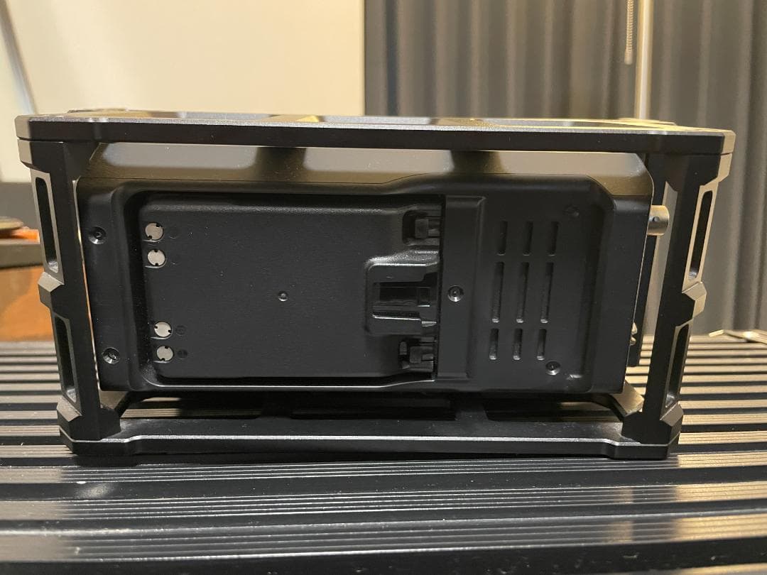 【美品】ICOM IC-705 + WINDCAMPケージ