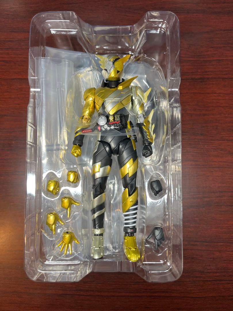 S.H.Figuarts 仮面ライダービルド トライアルフォームラビットドラゴン