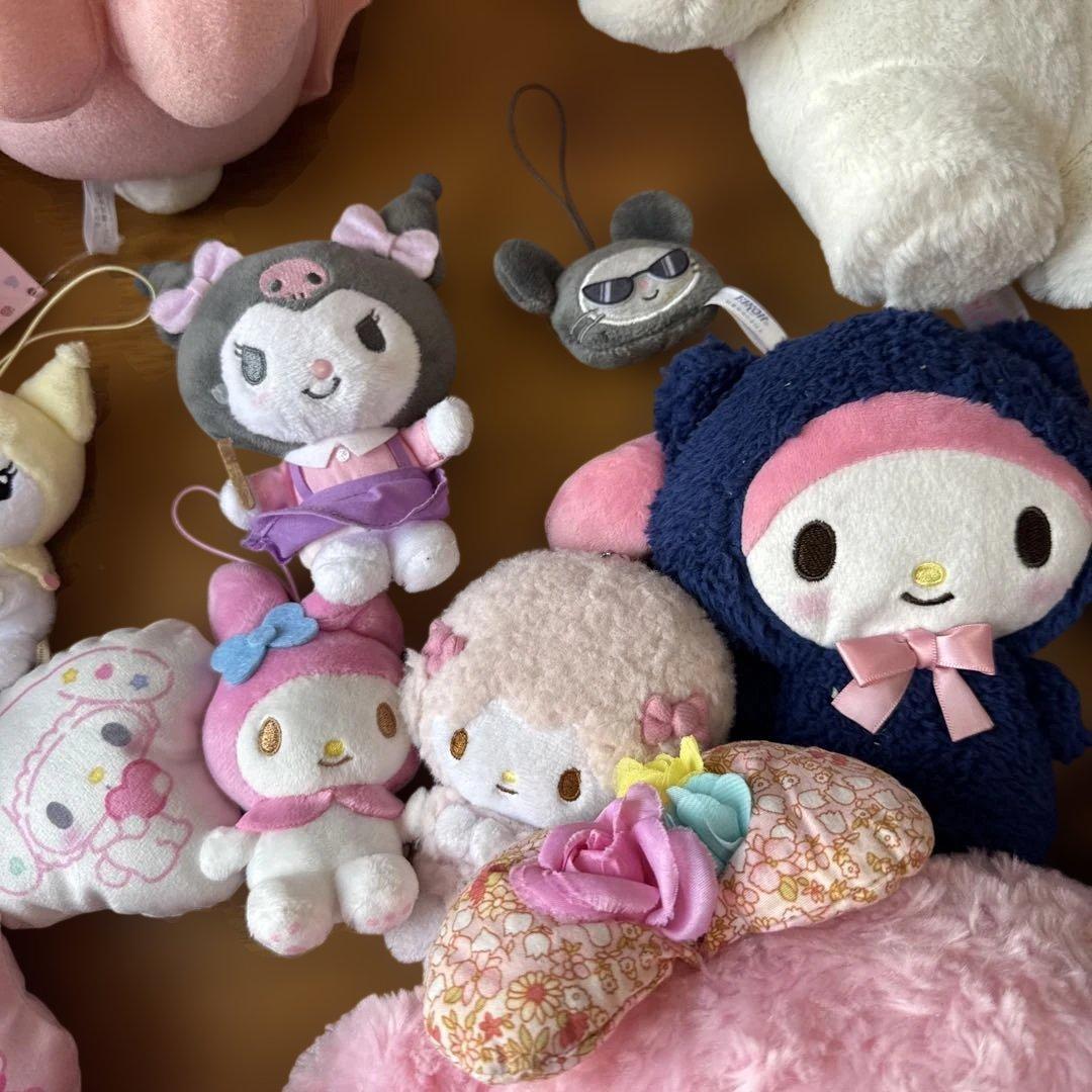 マイメロ クロミ ぬいぐるみ マスコット16点まとめ売り