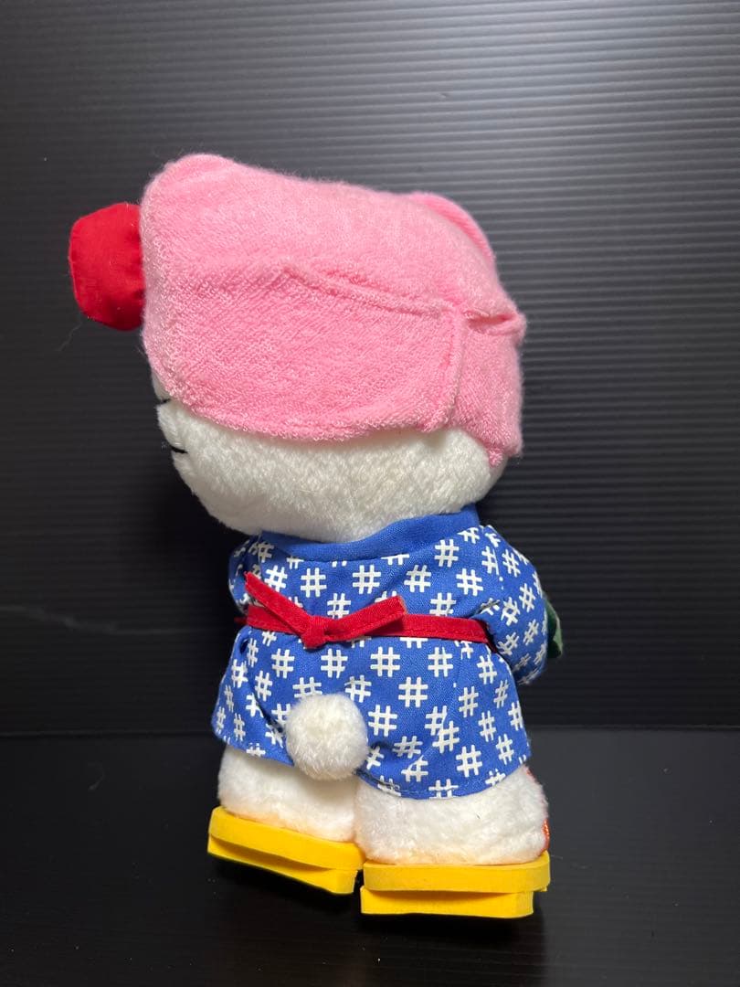 【鹿児島限定】桜島大根キティぬいぐるみ
