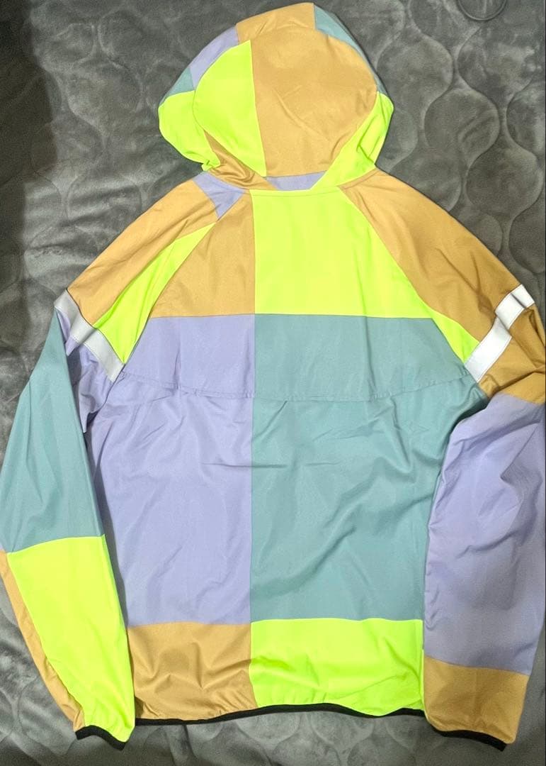 【美品】NIKE ランニング ウインドブレーカー ジャケット Lサイズ