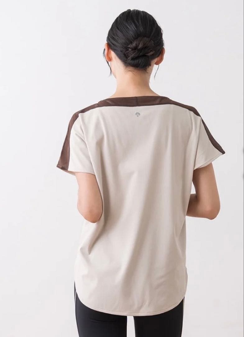 【SUKALA】アクティブシアーカラーTee〈ライトベージュ〉
