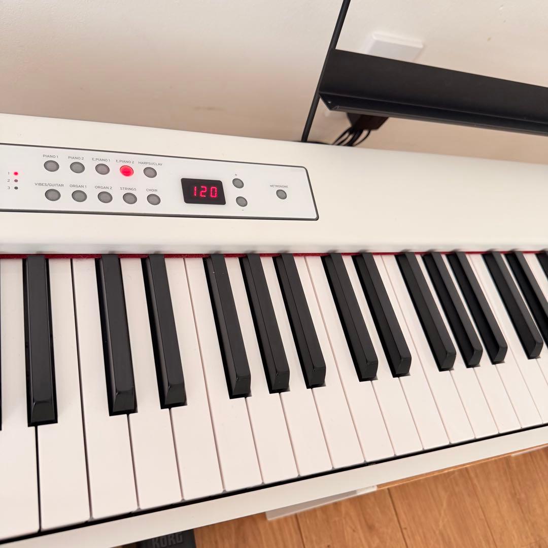 美品 KORG D1 88鍵盤 電子ピアノ 白 ホワイト コルグ キーボード