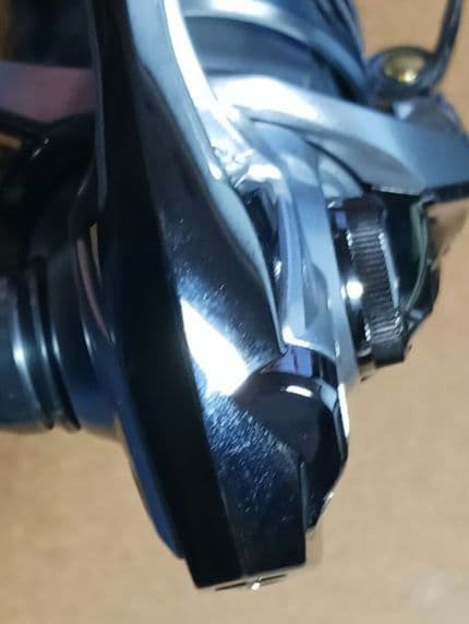 美品 ほぼ新品 シマノ 15ストラディック 2500S