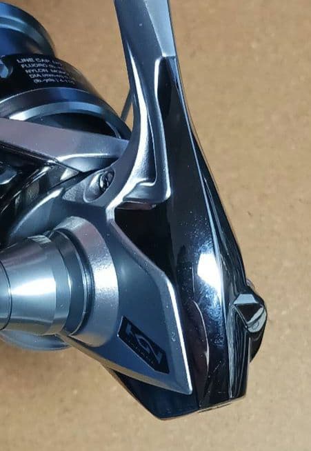 美品 ほぼ新品 シマノ 15ストラディック 2500S