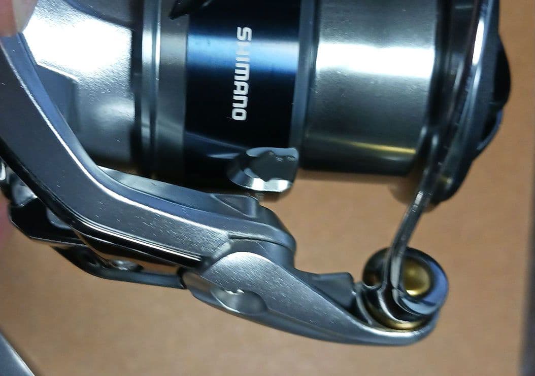 美品 ほぼ新品 シマノ 15ストラディック 2500S