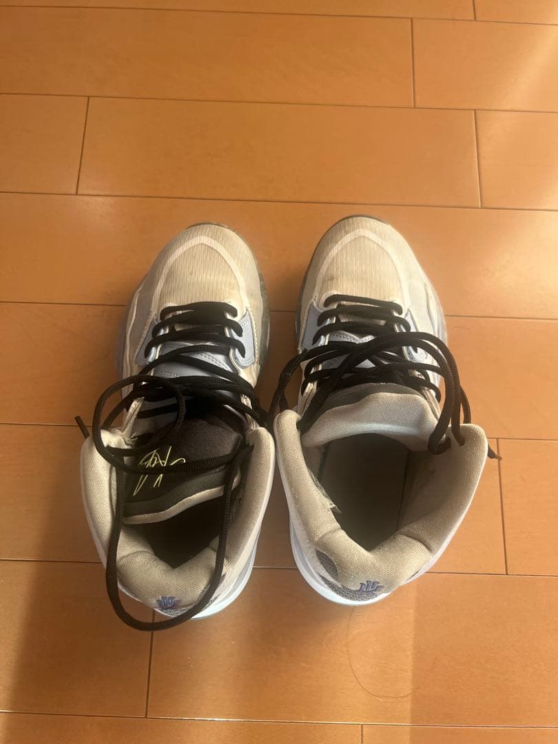 Nike カイリーインフィニティ 26.5 バスケットシューズ ホワイト/グレー